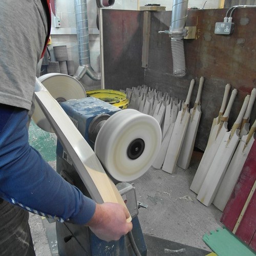 Polishing puts the finishing touches onto the bats ensuring the bat is finished to Perfection!